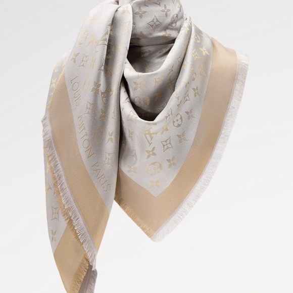 Authentic New Louis Vuitton Monogram Shine Shawl - Greige - MSRP $765 - Picture 1 of 7